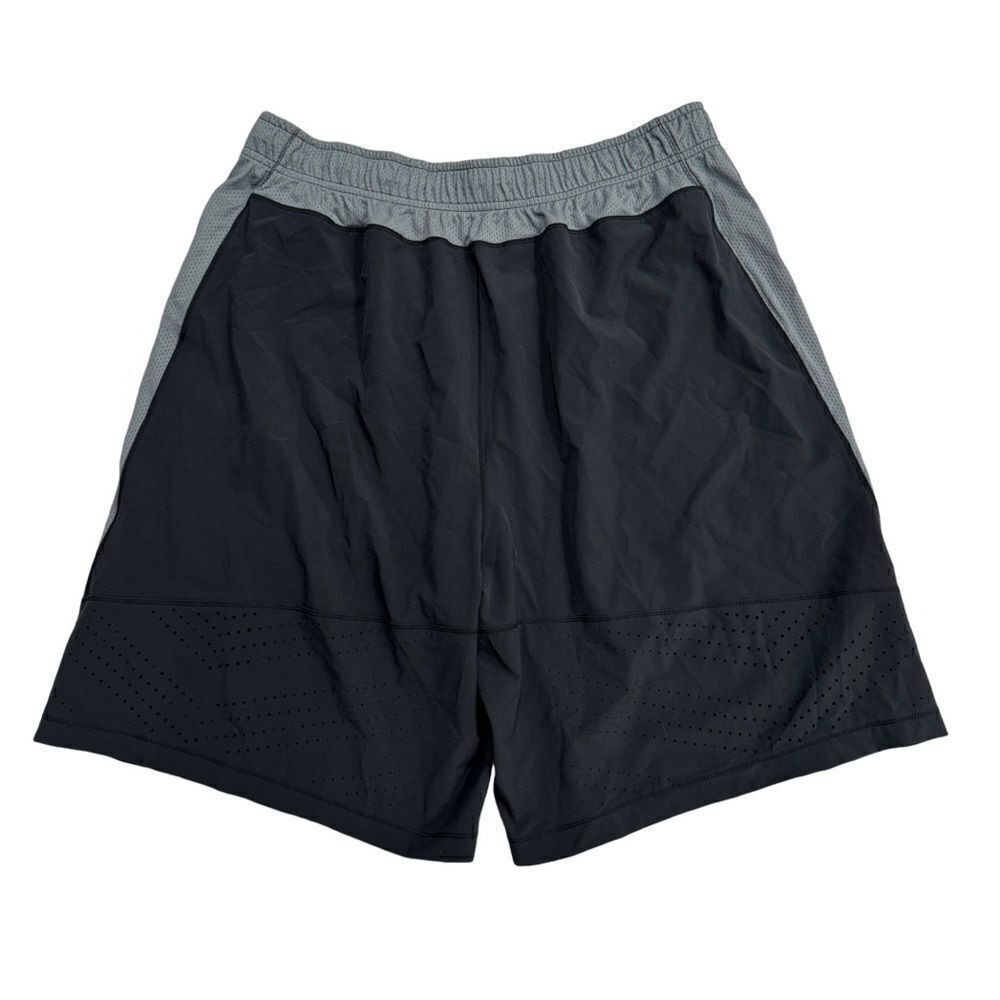 Men’s Nike football athletic shorts size 2XL - Picture 2 of 2